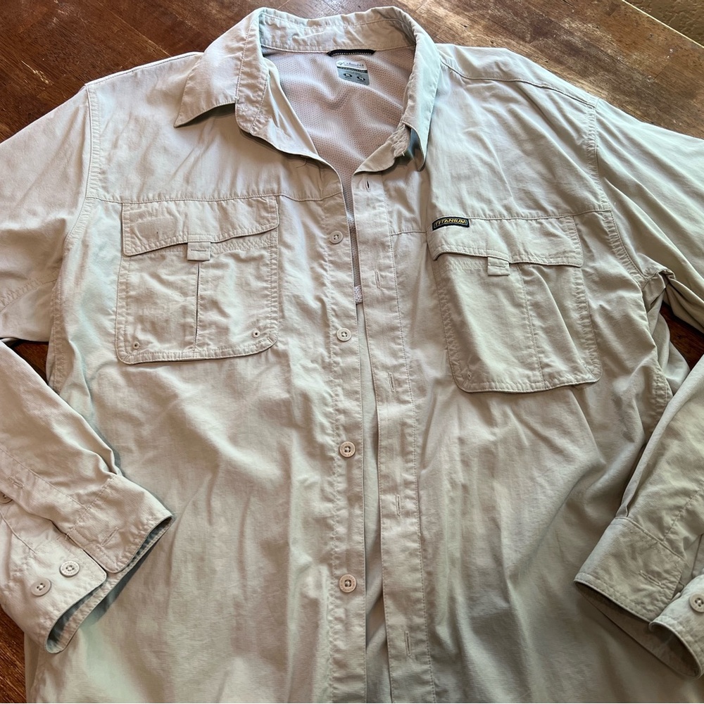 Columbia Men's Beige Field Shirt